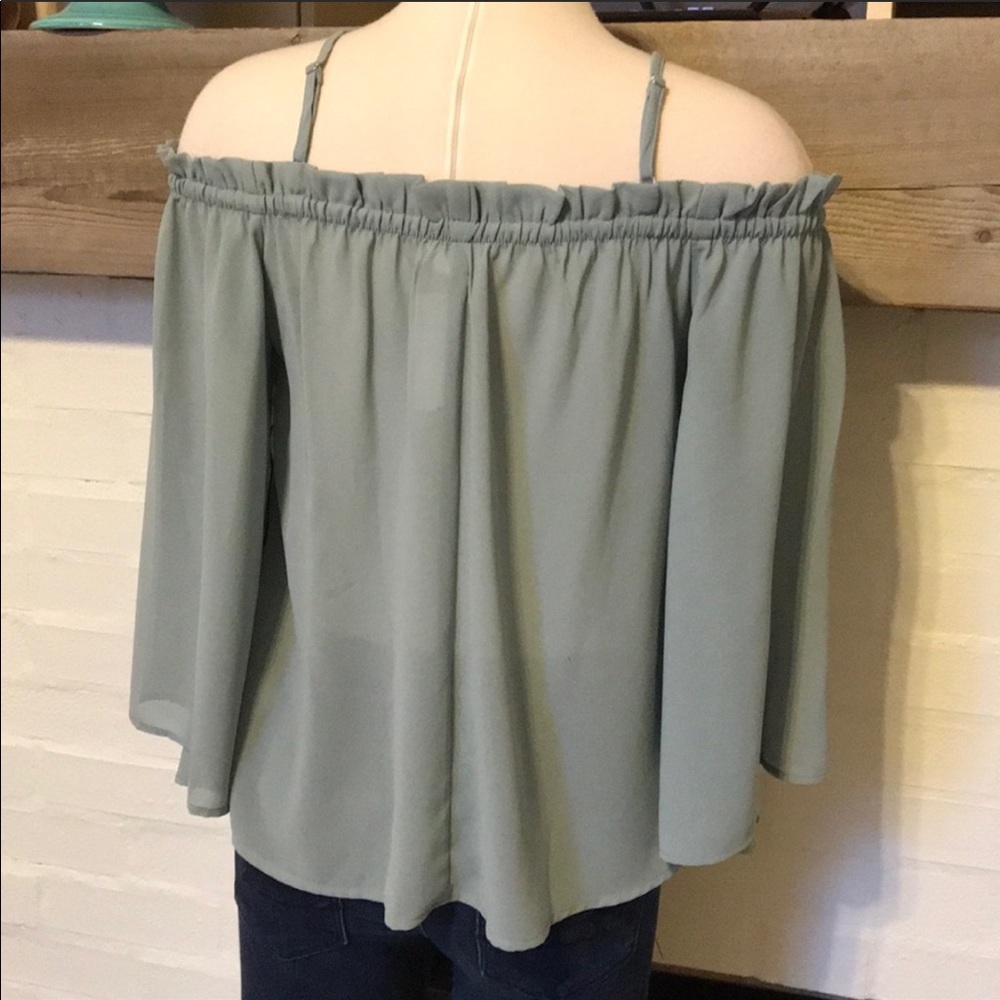Off Shoulder Top - Picture 2 of 3